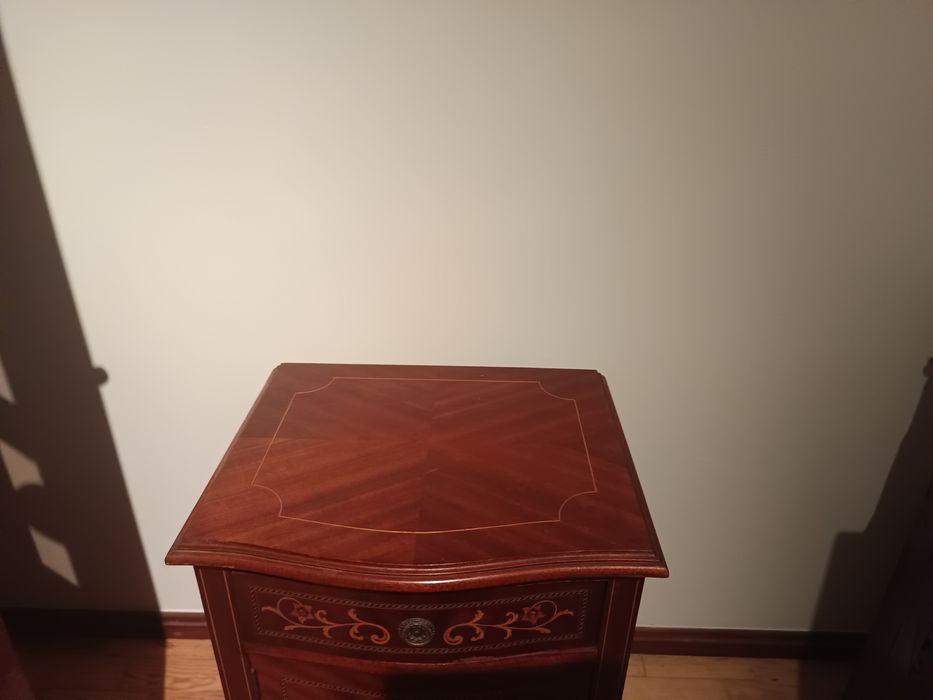 Duas mesas de cabeceira Estilo D.Maria