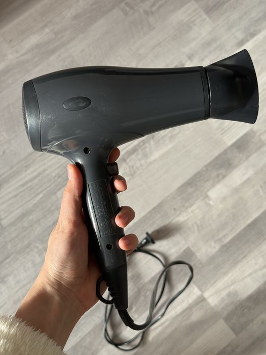 Фен Philips SalonDry Active ION