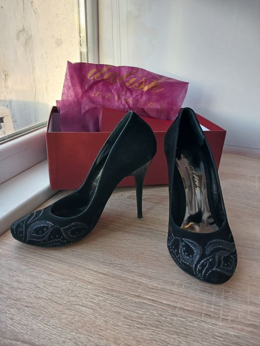 Туфлі замш чорний + вишиванка ! нові, 36р.