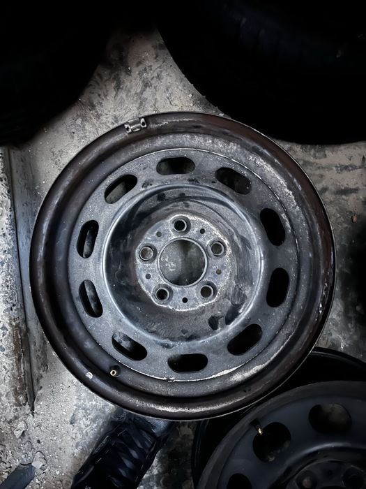 Диски R16 залізні 5*120 оригінальні від BMW