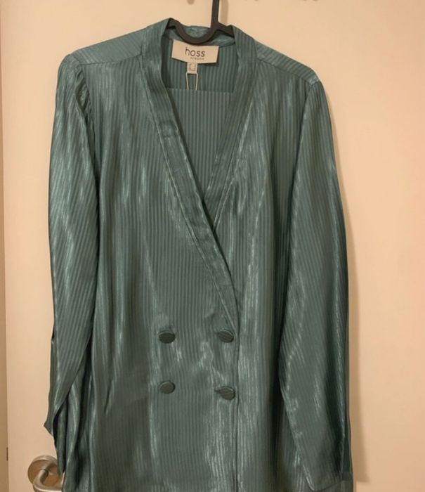 Roupa de festa de mulher