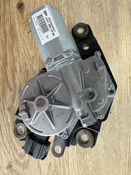 Silniczek wycieraczki  tył klapa Mercedes V Klasa Vito W447