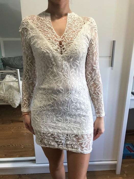Sukienka koronkowa