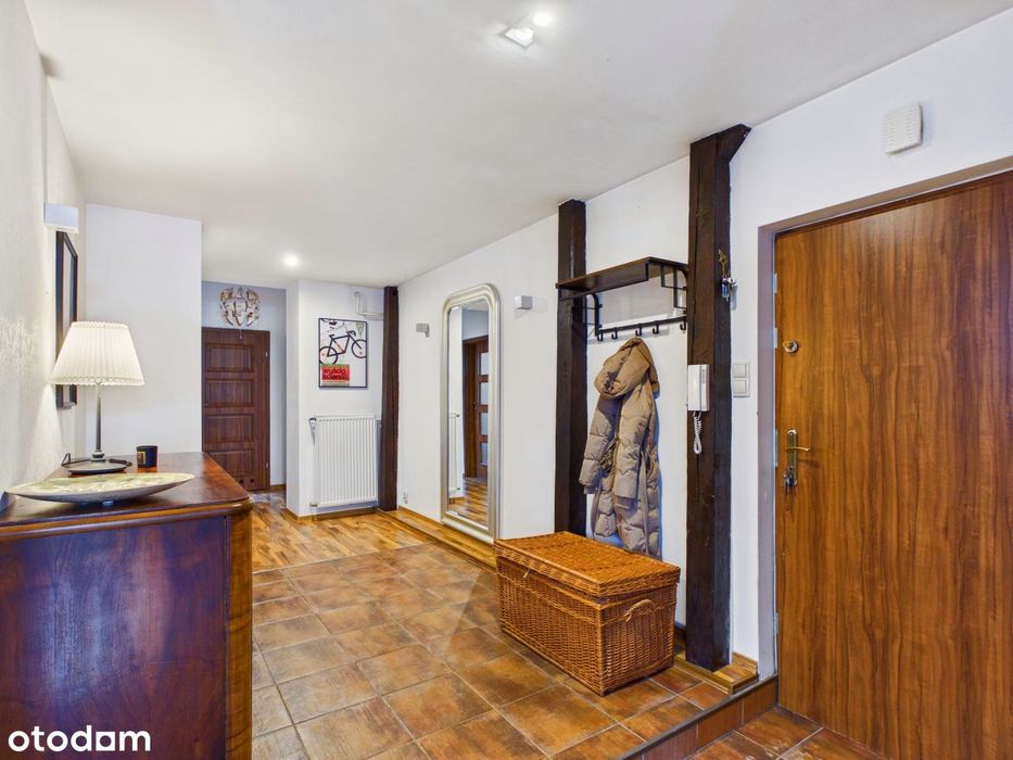 Taras i antresola / 120m2 przestrzeni