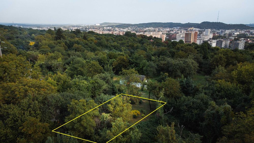 Земельна ділянка під забудову по вул. Пилипа Орлика