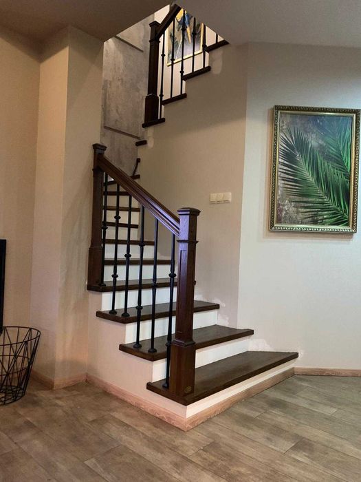 Schody drewniane DREWDOM (nowoczesne - klasyczne - dywanowe)