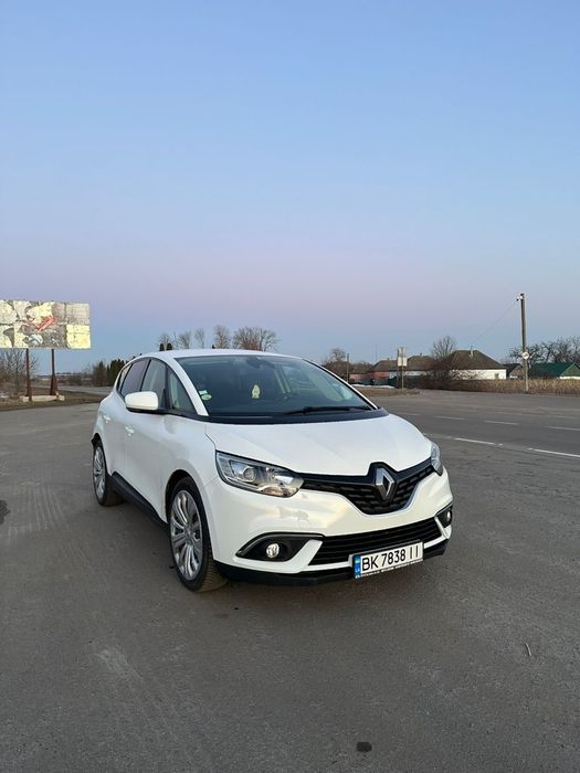 Продам автомобіль Рено сценік 4