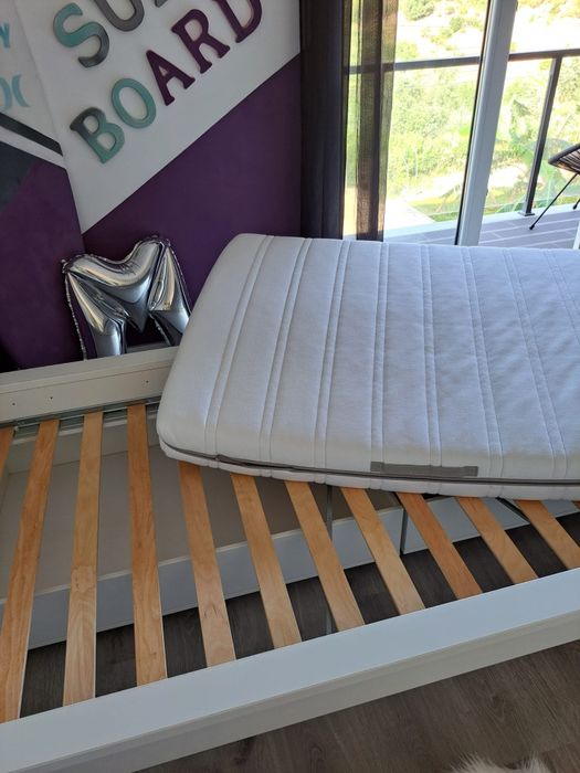 Cama MALM com 2 gavetas arrumação