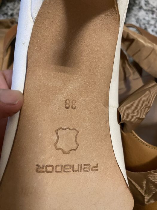 Stiletos brancos novos