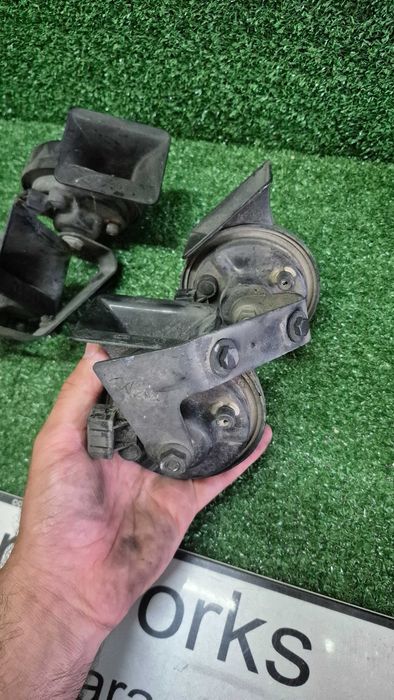 Buzinas Originais Audi A4 B5 8D Passat B5 Com Suportes originais