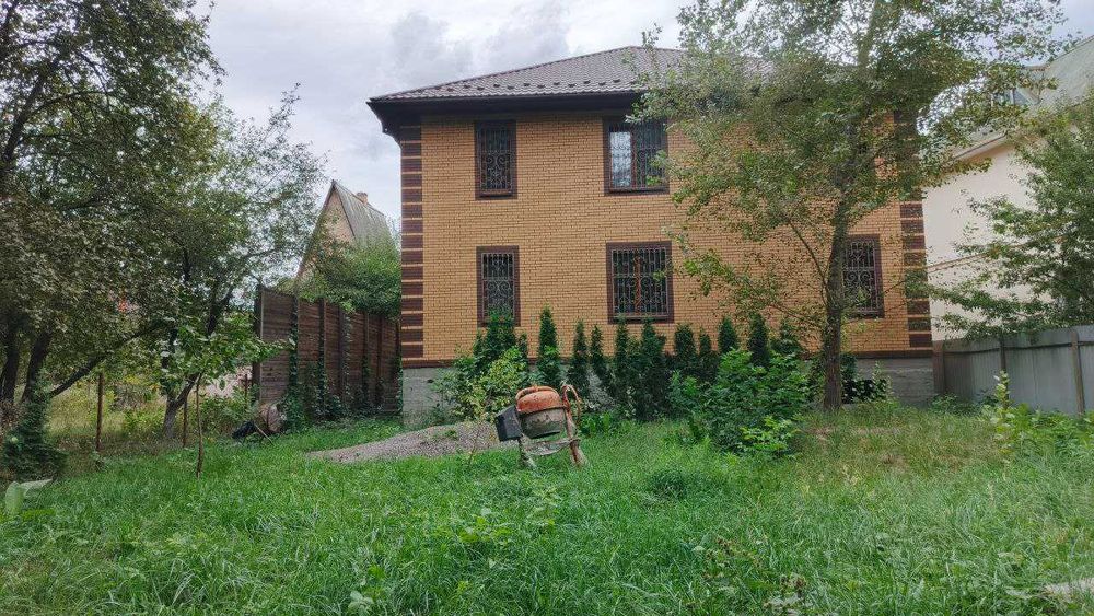 Продаж двоповерхового будинку в селі Таценкі, Обухівський район