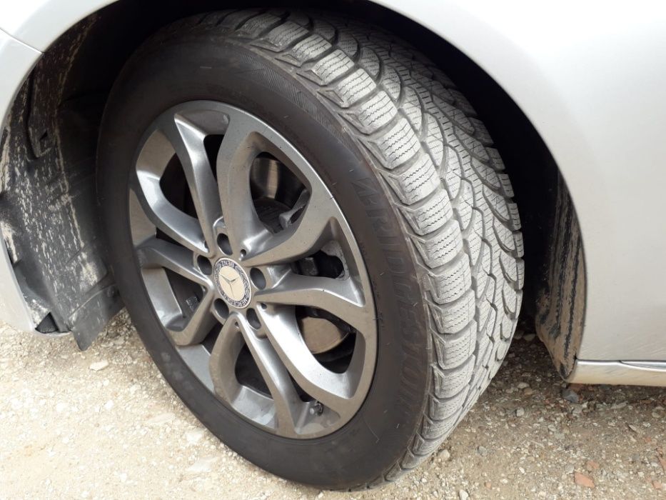Pneus Bridgestone BLIZZAK LM-32 225/50R17 (preço unidade)