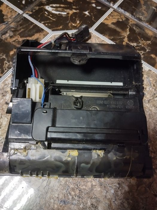 Корпус пепельници (попельнички) AUDI A6 C5