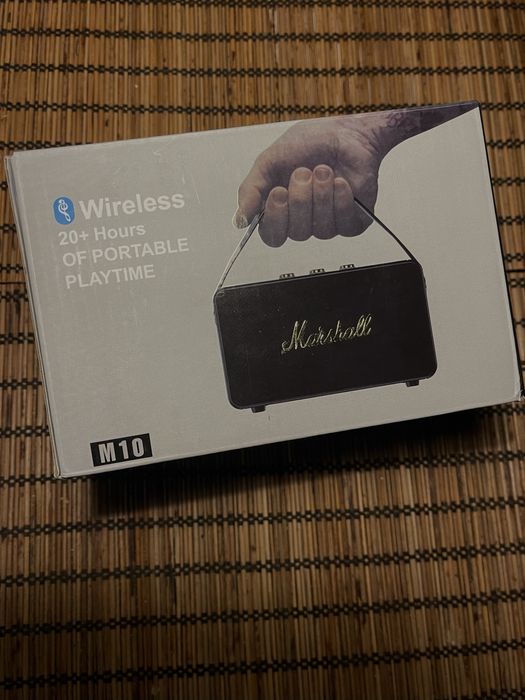Nowy, fajny czarny głośnik bluetooth Marshall