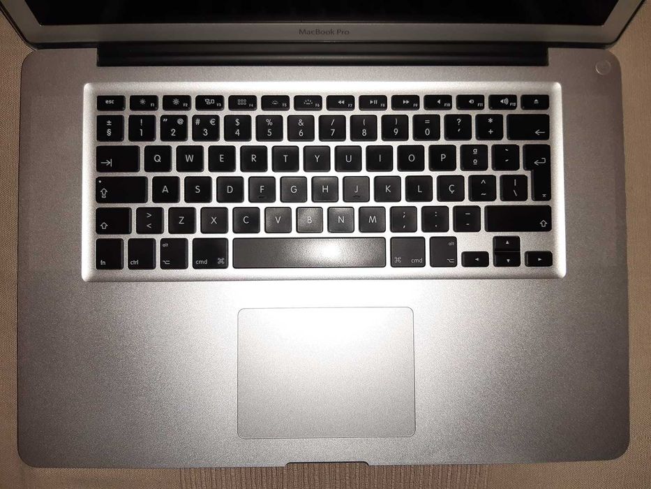 MacBook Pro com écran de 15" e anti-reflexo - finais 2011