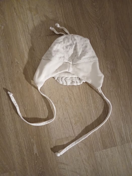 Czapeczka niemowlęca 56