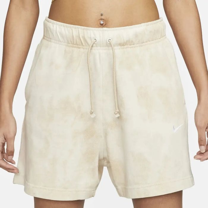 Оригінальні жіночі шорти Nike Women's Washed Jersey (DH6712-126)