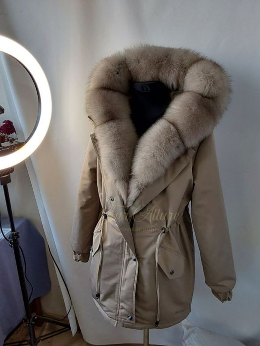 Жіноча зимова бежева парка з натуральним хутром песця. 42-60 рр