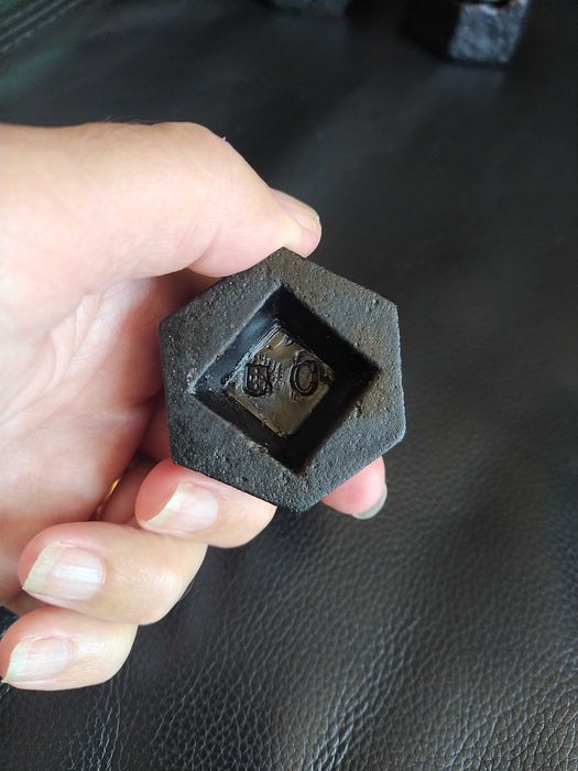 Conjunto de 6 pesos antigos de balança (1Kg a 1/2 ha)