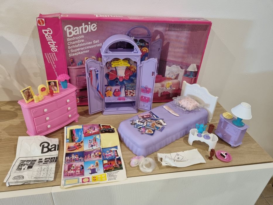 Barbie So Much to Do Bedroom Playset (1995)