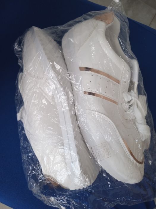 Białe adidasy roz.38