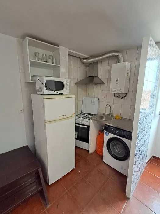 T-2 +1 Mobilado, Equipado + Pátio.CEntro Lisboa. Só 1 renda + caução.