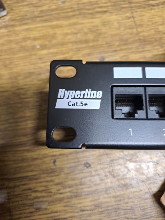 Патч панель Hyperline Cat 5.e