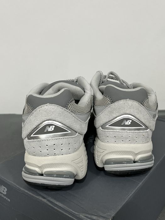 Nowe New Balance ML2002R0