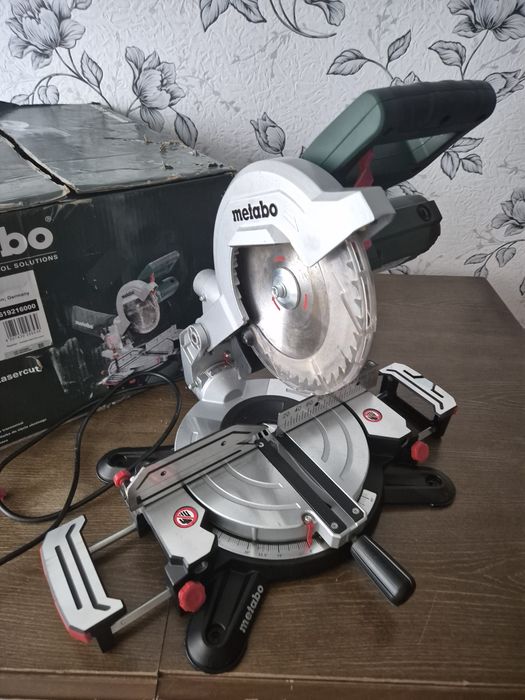 Дискова пила Metabo KS 216 M Lasercut