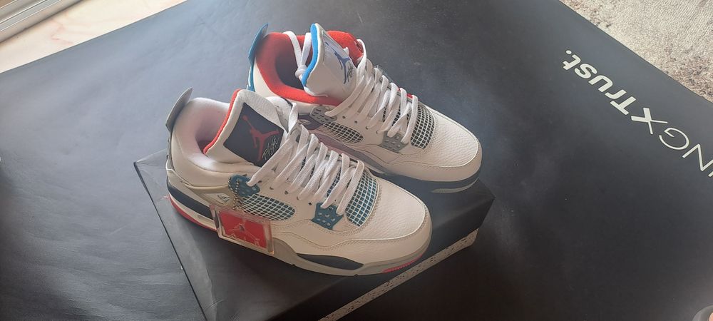 Nike Air Jordan Retro 4