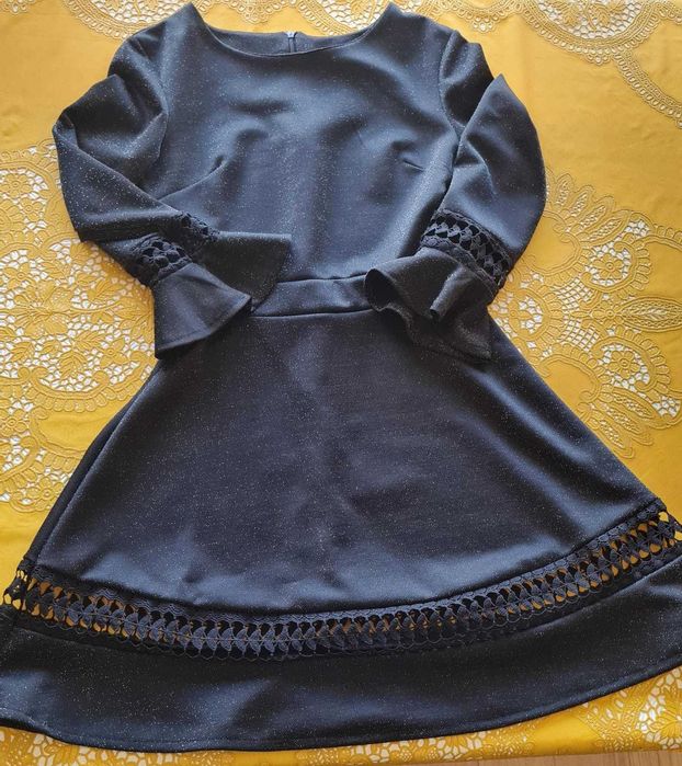 Vestido preto brilhante