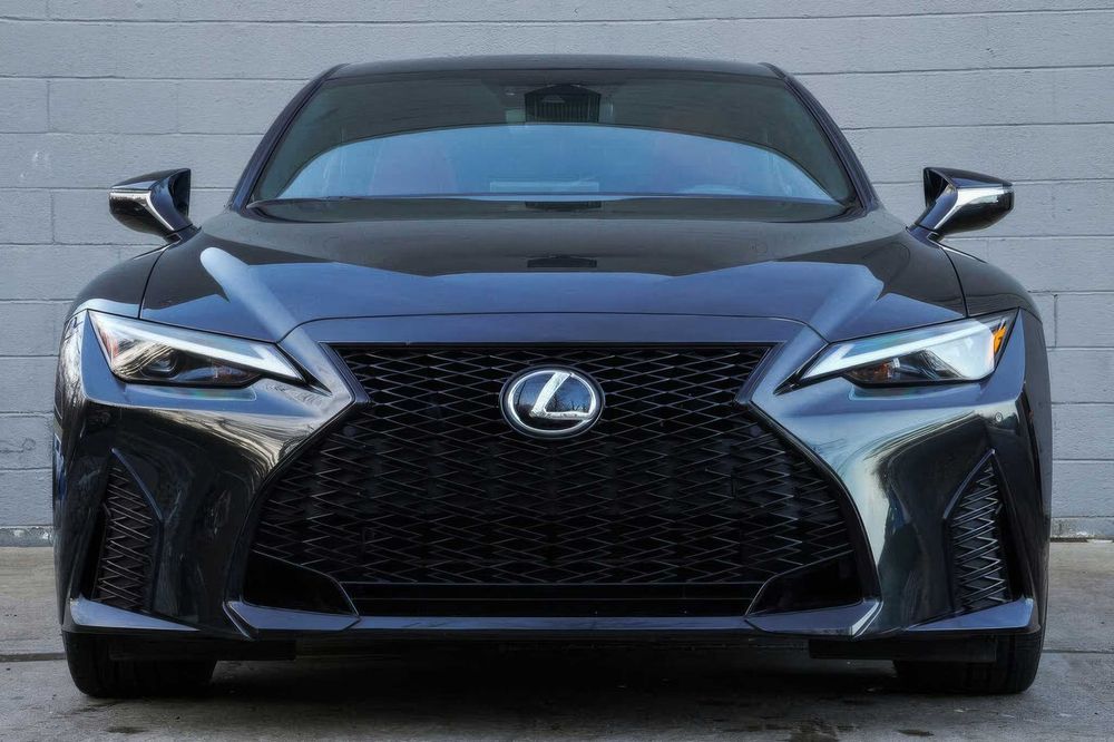 Lexus IS 300      2016
