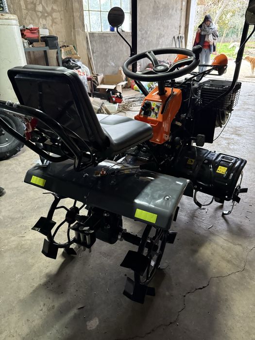 Mini trator a gasolina Kawa