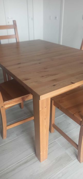 Mesa madeira extensível + 6 cadeiras