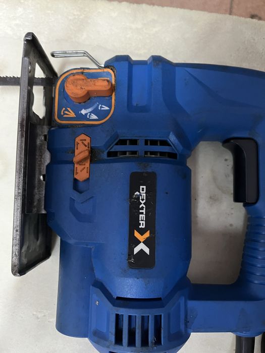 wyrzynarka  DEXTER 750JS3-100,S