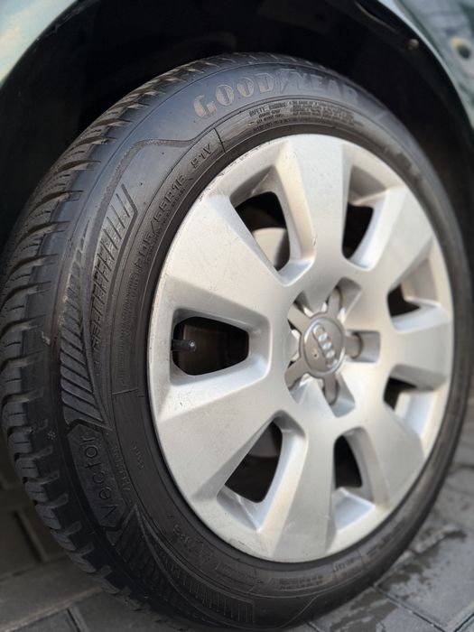 Продам авто Audi A4 (B5) 1996