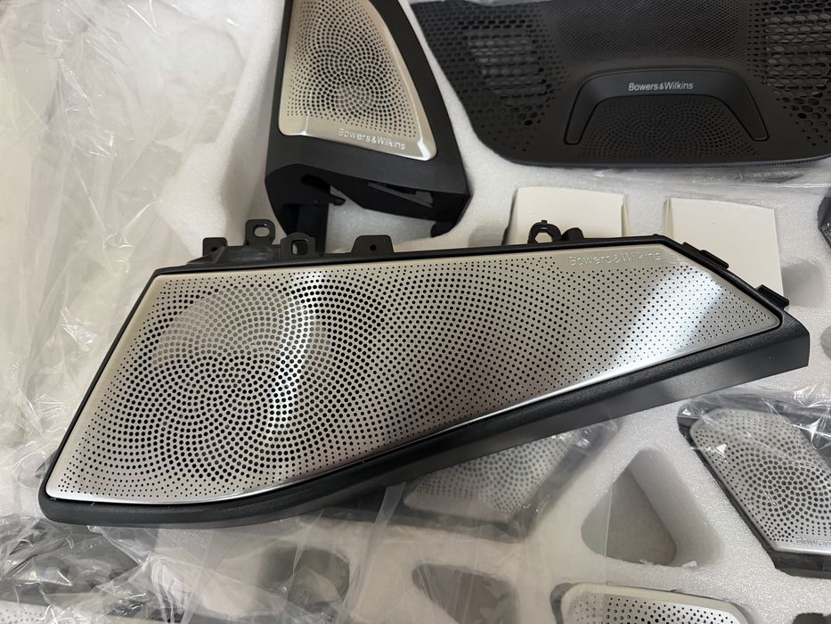 Накладки динаміків з підсвіткою Bowers & Wilkins для BMW x5 g05