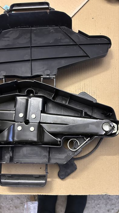 Домкрат Opel Vivaro,Renault Traffic,2004-2015