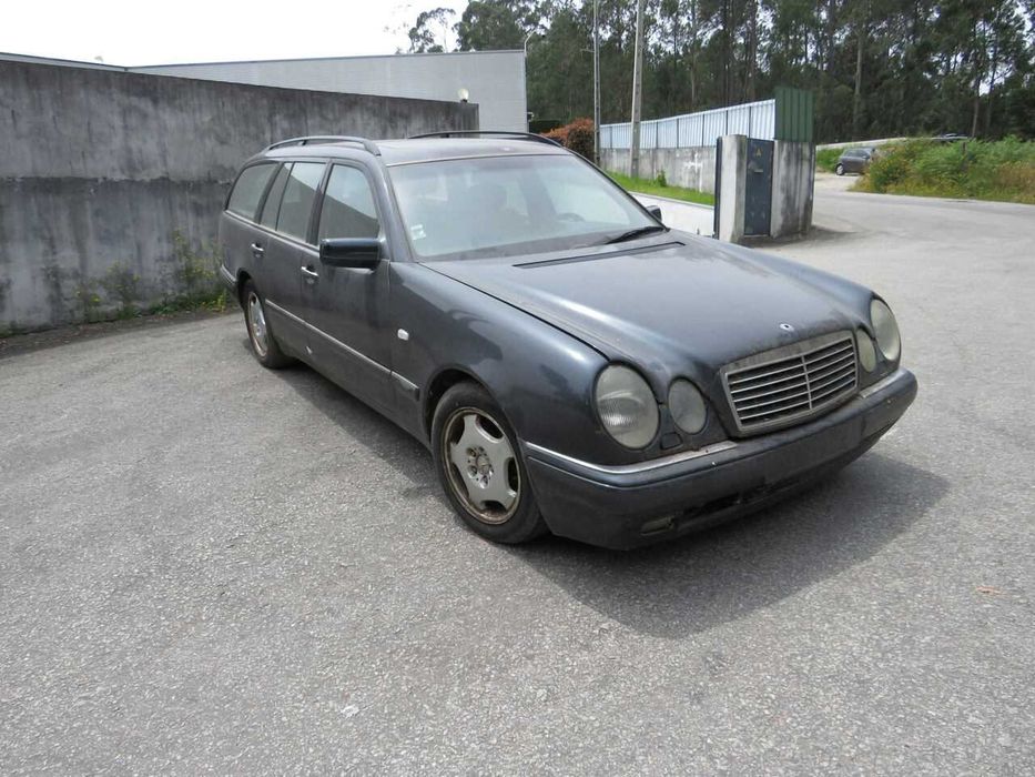Mercedes E230 2.3 de 1997 - Peças Usadas