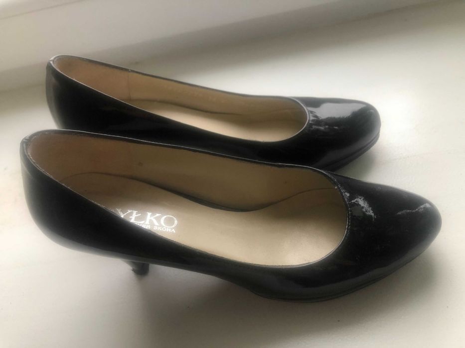 Eleganckie szpilki RYŁKO ze skóry lakierowanej, rozmiar 36