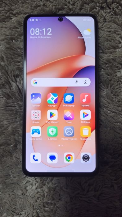 Телефон редмі 13.