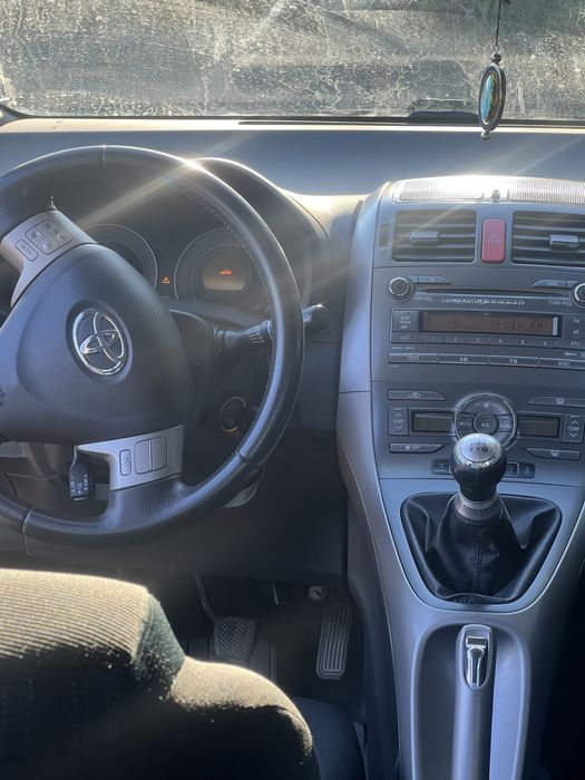 Тойота ауріс свіжопригнана