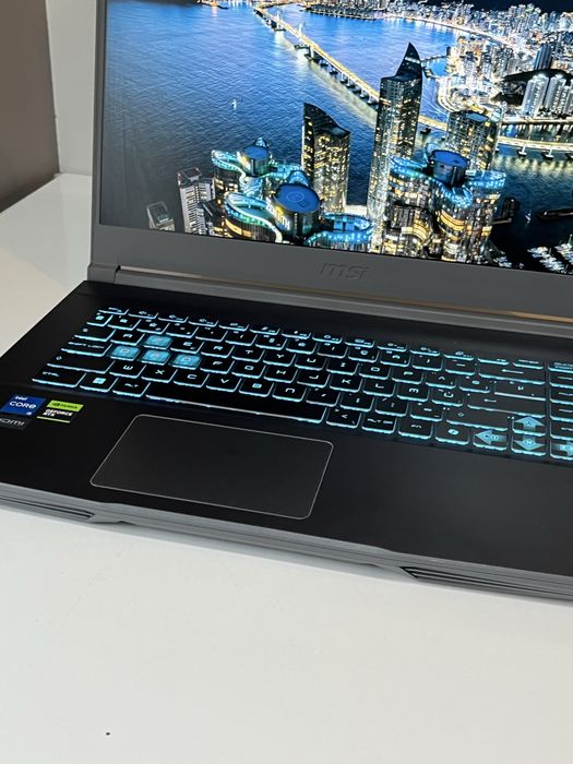 Portátil Gaming/Edição MSI Thin 15 | RTX 3050 | Upgrade 32GB RAM | Na Caixa