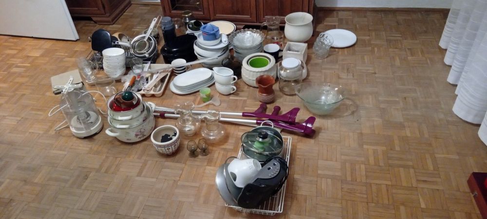 Naczynia, kieliszki, miski, talerze, zastawą, porcelana