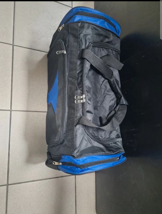 Niebiesko-czarna torba podróżna 120L