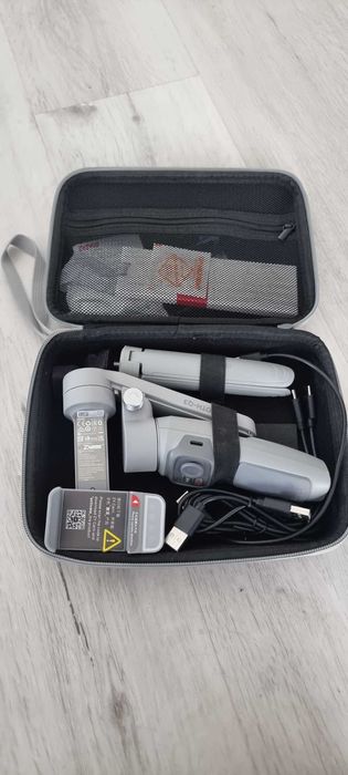 Стабілізатор Zhiyun Smooth-Q3 для смартфона 3-осьовий стедікам з кейсом LED-світлом штативом і USB-C стабилизатор стедикам для сьемки зйомки айфона