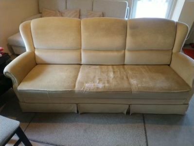 Sofa, beżowa, nierozkladana. Za darmo