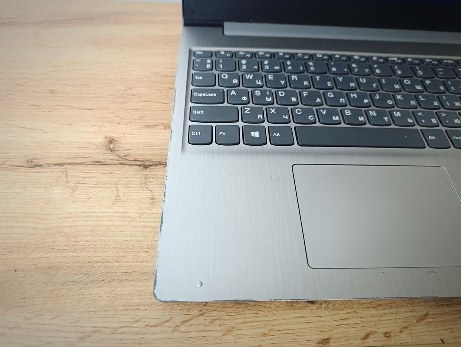 15'6 ноутбук Lenovo i3-1005G1/SSD 256GB/8GB DDR4/UHD Graphics/Батарея 23% зносу