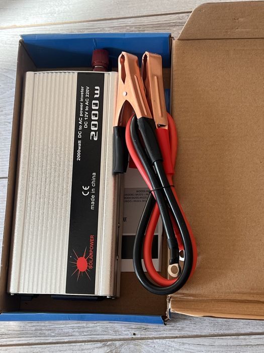 Інвертор SolarPower 2000W (12V -> 220V)