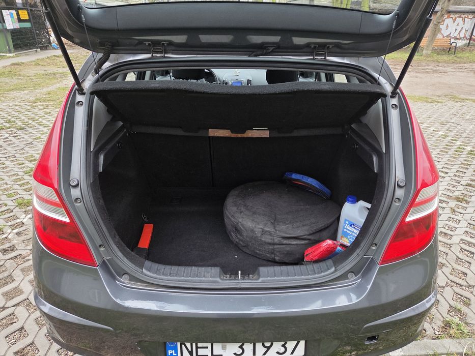 HYUNDAI I30 1.4  Benzyna+GAZ 2009